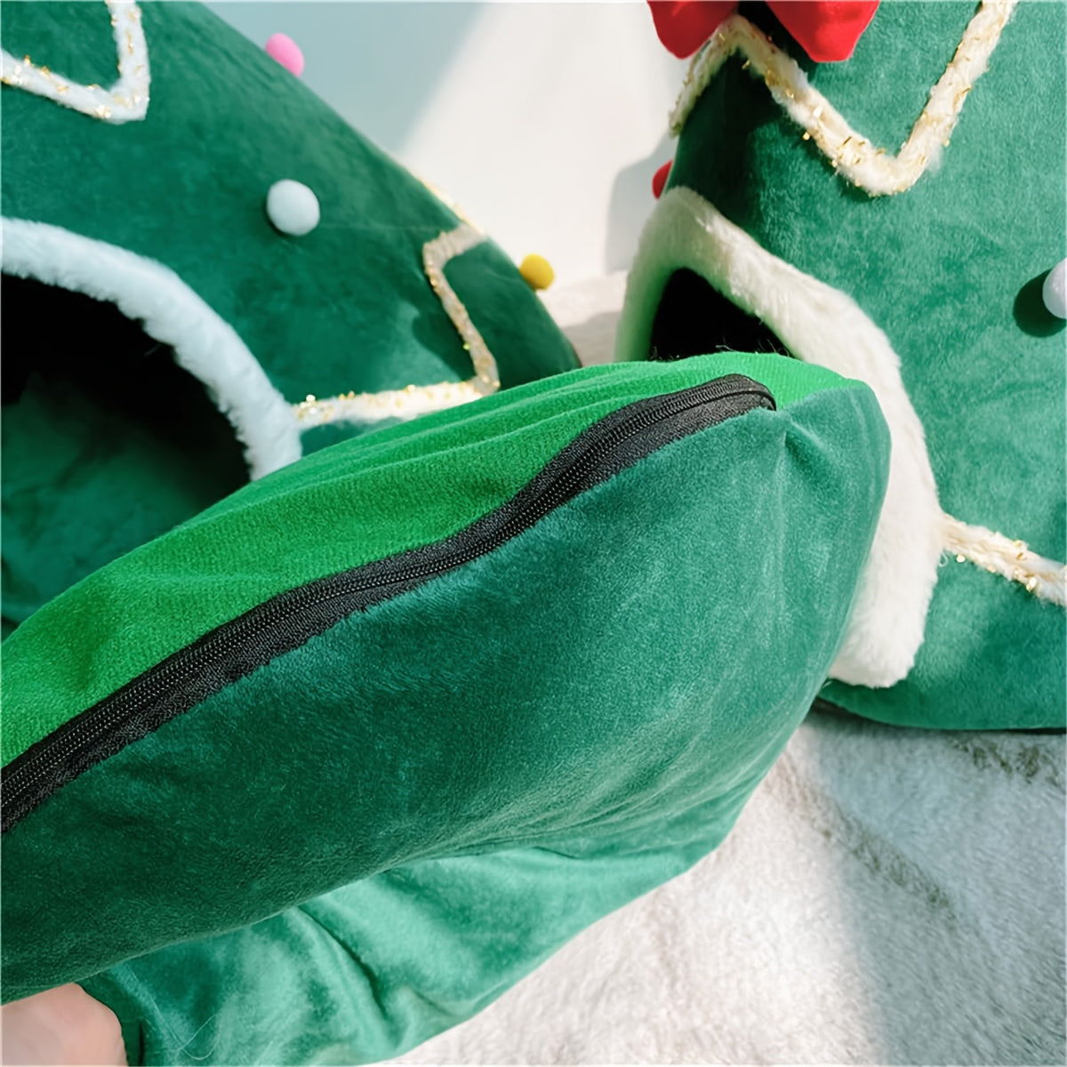 Christmas Cat Bed, Christmas Tree Shape Cat Nest With Anti-slip Bottom, Red Bowtie Design Puppy Bed For Christmas Gift For Pets